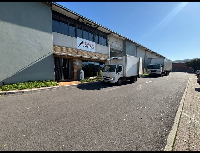 404M² WAREHOUSE TO LET IN AIRPORT INDUSTRIA